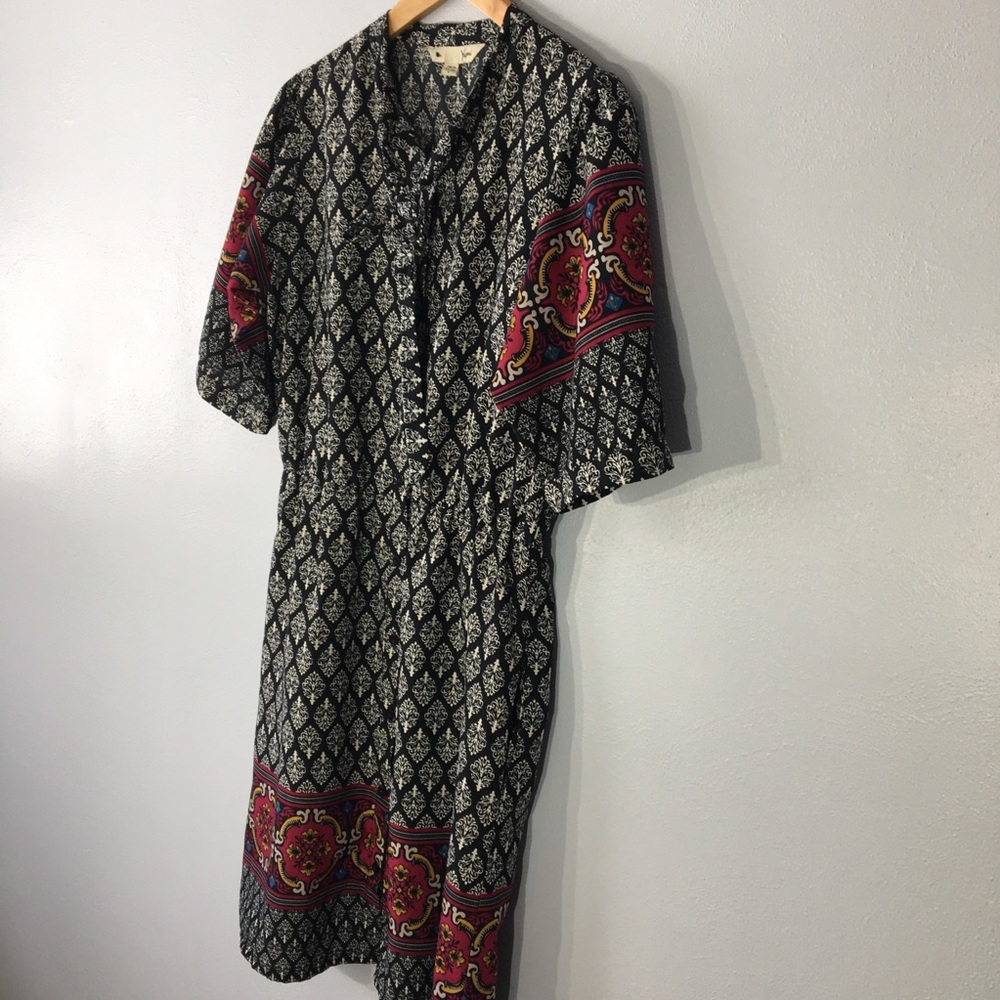 Yumi Black White Ikat Dress Border Print Tie Neck - Picture 14 of 16